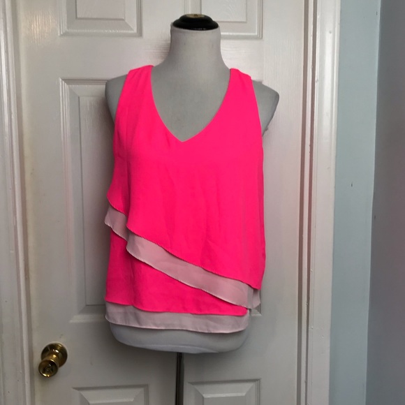 Gianni Bini Tops - 🍄 GB Swing Tank featuring layered tiers. Size S